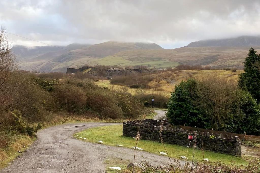 Welsh Holiday Home Sleeps 5 Close To Beaches & Mountains Nantlle Εξωτερικό φωτογραφία
